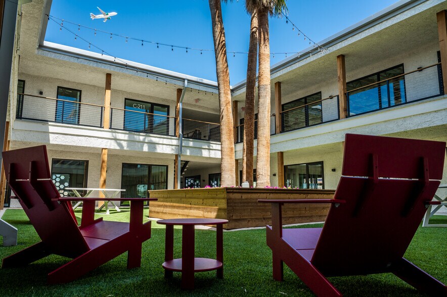 More Photos Of 5030 Paradise Rd, Las Vegas Unknown For Lease