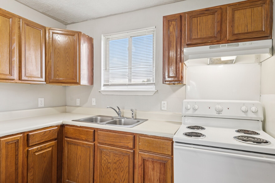 More Photos Of 1200 WH Davis Dr, Nashville Apartments For Sale