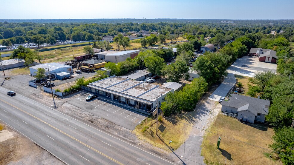 Primary Photo Of 3024-3030 NE 23rd St, Oklahoma City Freestanding For Sale