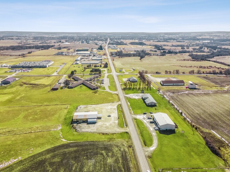 More Photos Of 2326 N Main St, Osceola Auto Repair For Sale