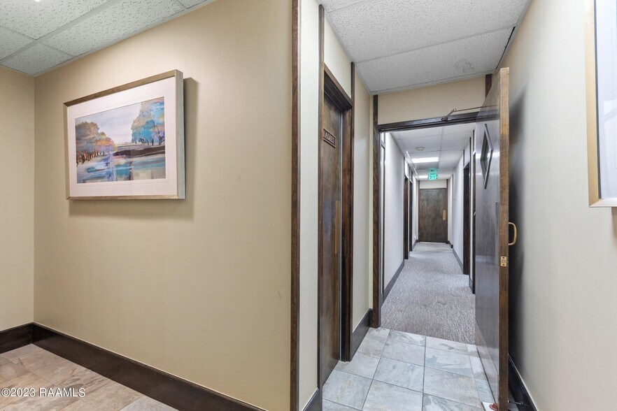 More Photos Of 969 Coolidge St, Lafayette Office For Lease