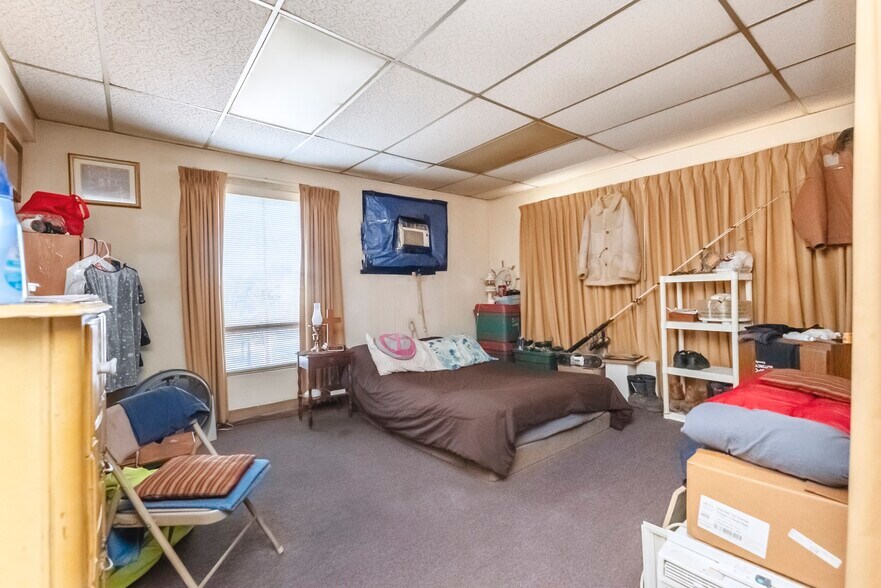 More Photos Of 180 Broadway, Port Ewen Storefront Retail Office For Sale