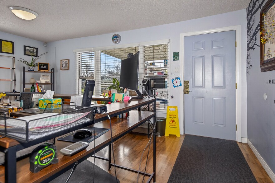 More Photos Of 31650 Dunlap Blvd, Yucaipa Office For Sale