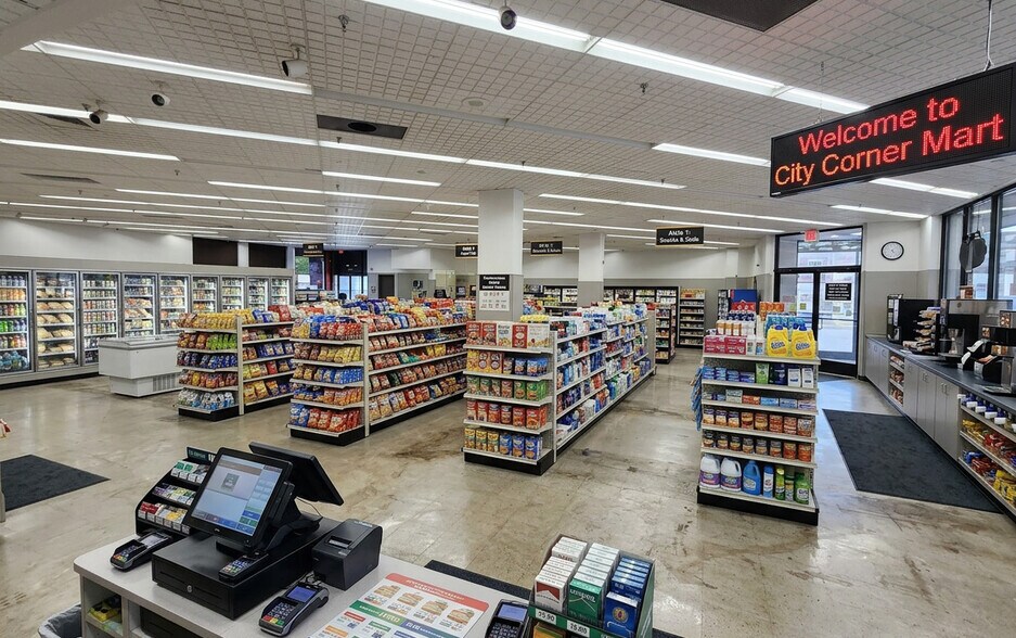 More Photos Of 1300 Bush St, San Francisco Freestanding For Lease