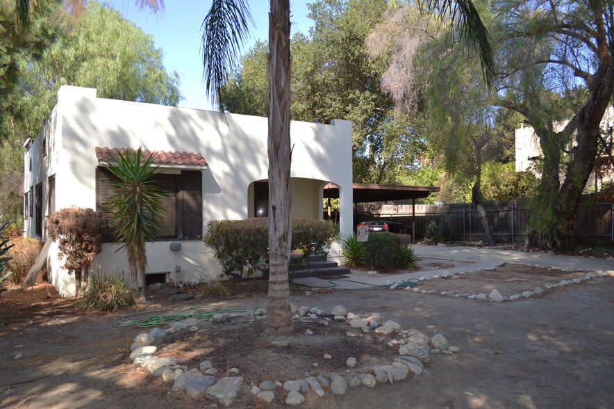 More Photos Of 1113 Yale Ave, Claremont Apartments For Sale