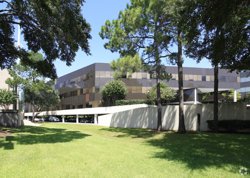 Primary Photo Of 7670 Woodway Dr, Houston Office For Lease