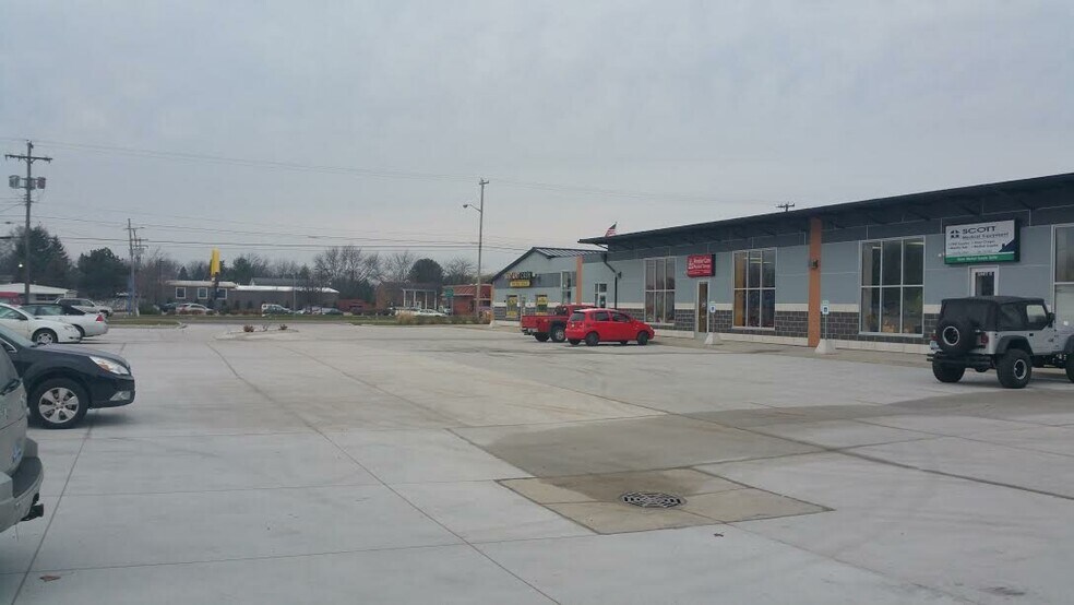 More Photos Of 2750 Bay Rd, Saginaw General Retail For Lease