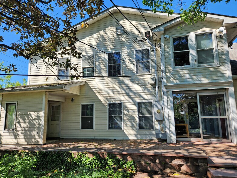 More Photos Of 4700 Erie St, College Park Office For Sale