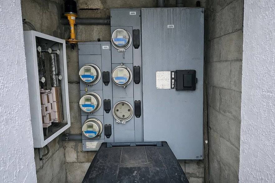 More Photos Of 7345 SW 41st St, Miami Warehouse For Sale