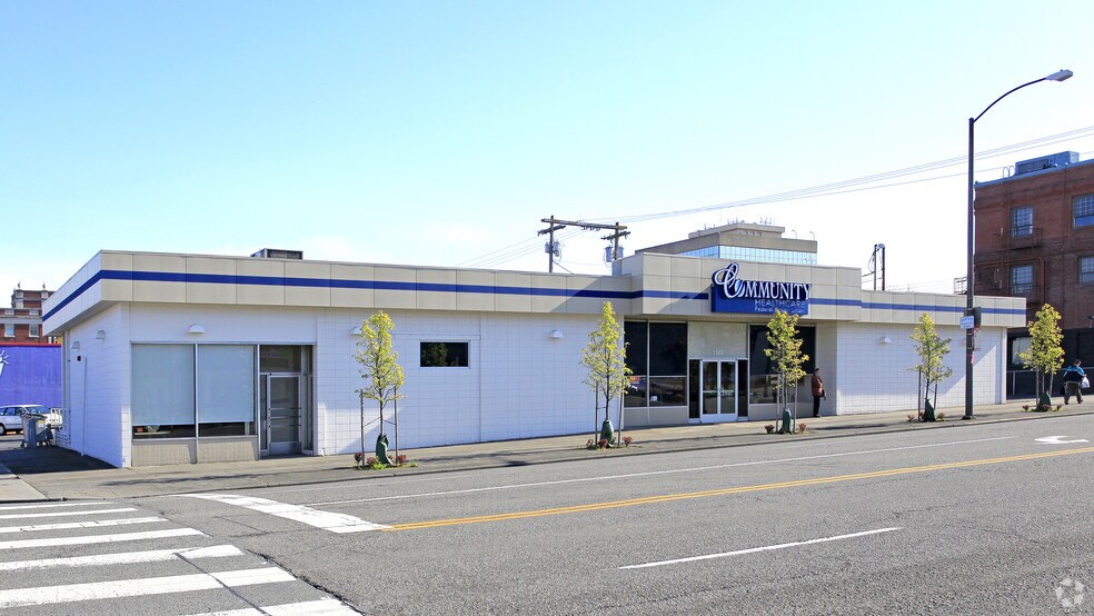More Photos Of 1503 Pacific Ave, Everett Bank For Lease