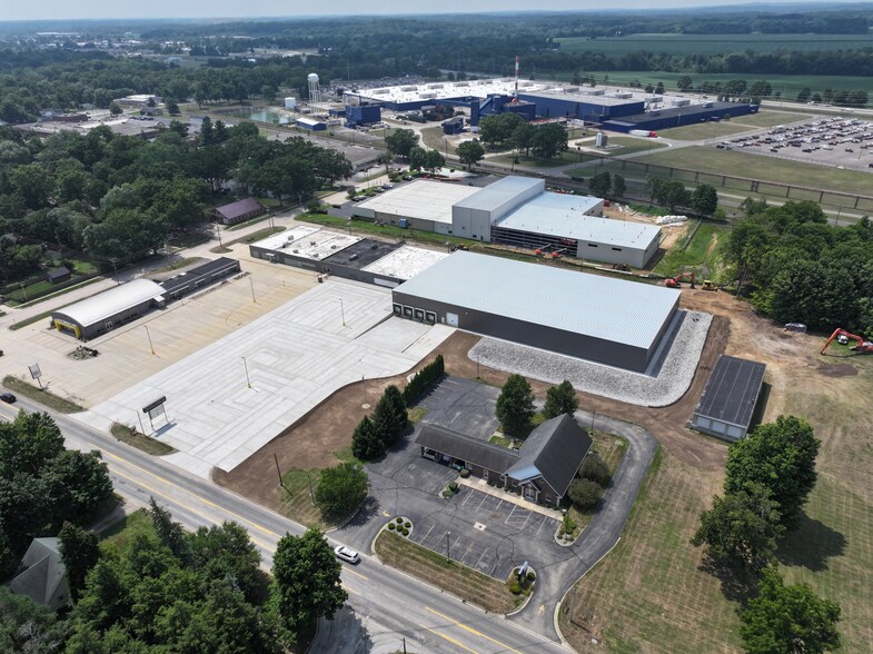 More Photos Of 1100 N Main St, Three Rivers Manufacturing For Lease