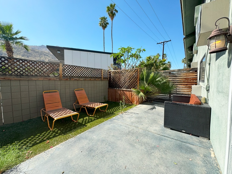 More Photos Of 411 E Palm Canyon Dr, Palm Springs Hotel For Sale