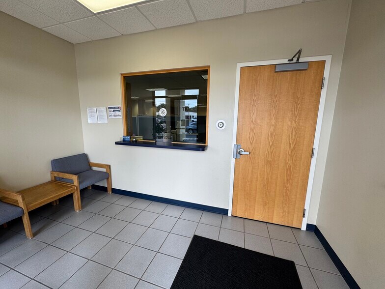 More Photos Of 620 W Edison Rd, Mishawaka Unknown For Lease