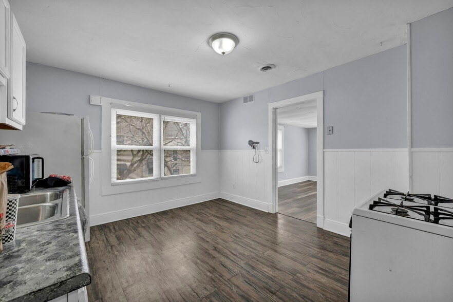 More Photos Of 16226 Arcade Ave, Cleveland Multifamily For Sale