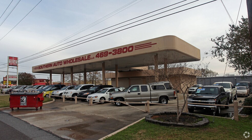 Primary Photo Of 2040 Williams Blvd, Kenner Auto Dealership For Sale