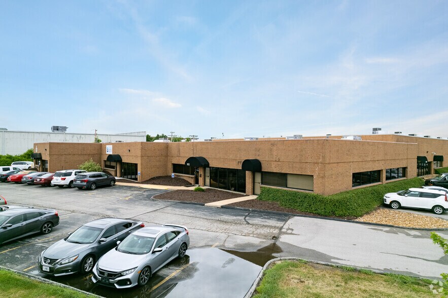 Primary Photo Of 500-512 Rudder Rd, Fenton Warehouse For Lease