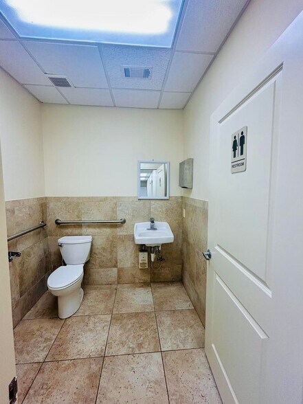 More Photos Of 309 Main St, Collins Office For Sale
