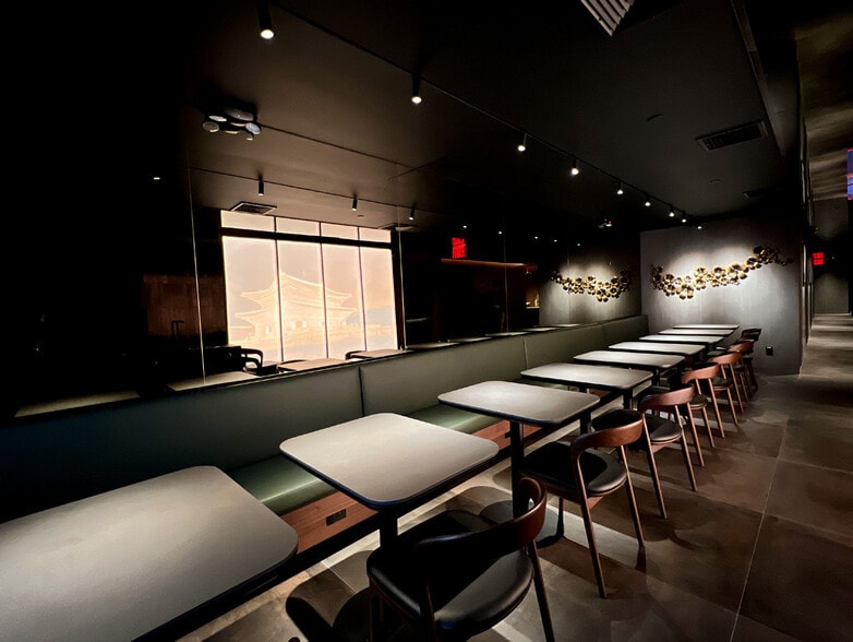 More Photos Of 21 W 35th St, New York Restaurant For Sale