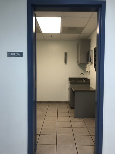 More Photos Of 1310 W St Marys Rd, Tucson Medical For Lease