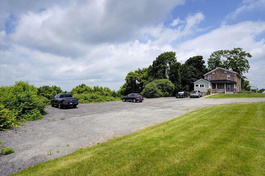 More Photos Of 4495 W Henrietta Rd, Henrietta Office For Sale