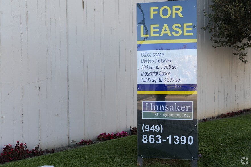 More Photos Of 2100-2122 S Grand Ave, Santa Ana Unknown For Lease