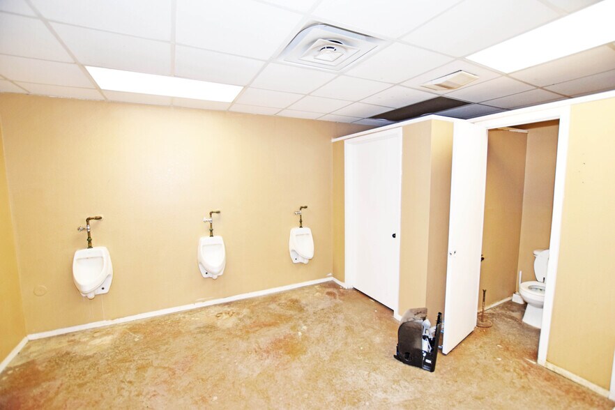 More Photos Of 2655 S County Rd W, Odessa Industrial For Sale