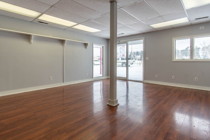 More Photos Of 43748/43752 NY-12 Rt, Alexandria Bay Freestanding For Sale