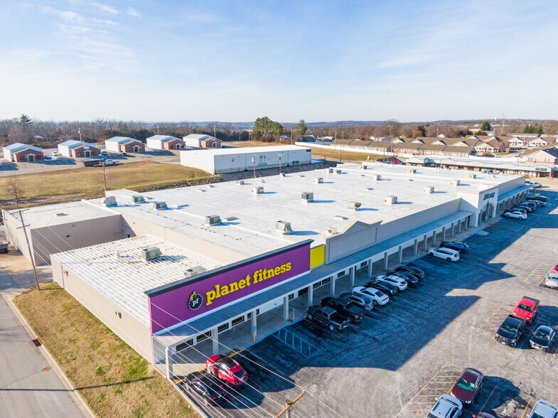 More Photos Of 1050-1056 S Bishop Ave, Rolla Storefront For Sale