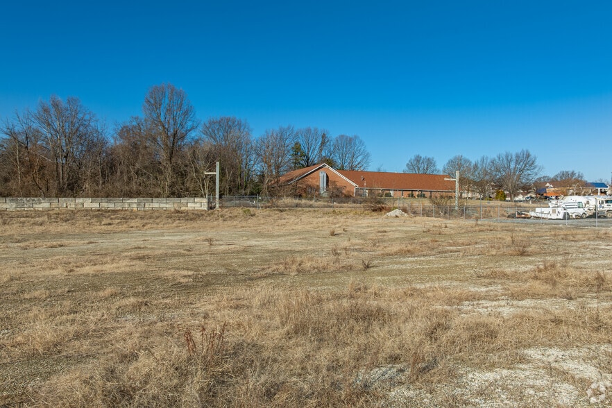More Photos Of 1100 S Elm St, Greensboro Land For Lease