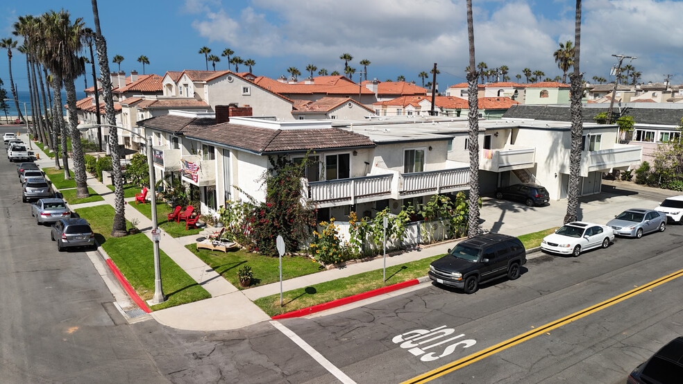 More Photos Of 123 14th St, Huntington Beach Apartments For Sale