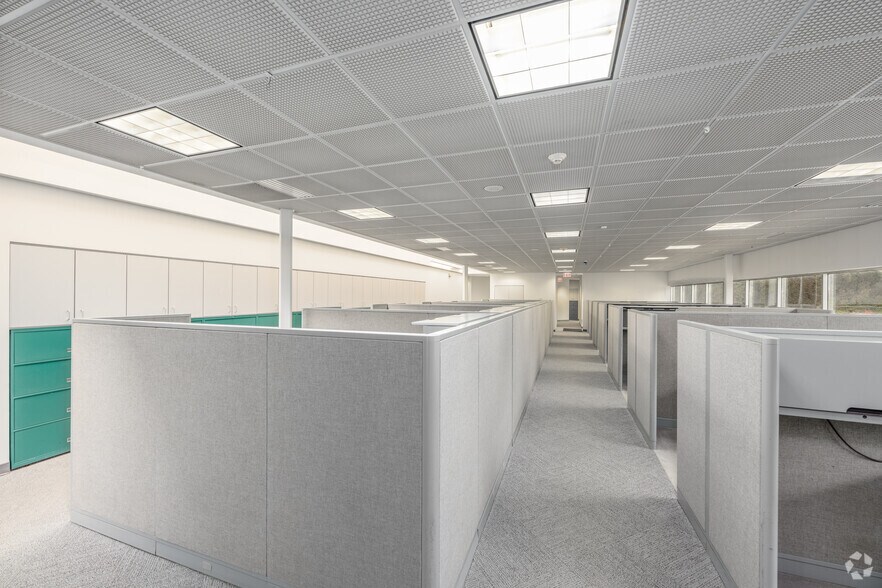 More Photos Of 600 Plastics Pl, Kalamazoo Office For Sale