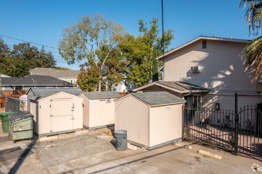 More Photos Of 2700 32nd St, Sacramento Multifamily For Sale