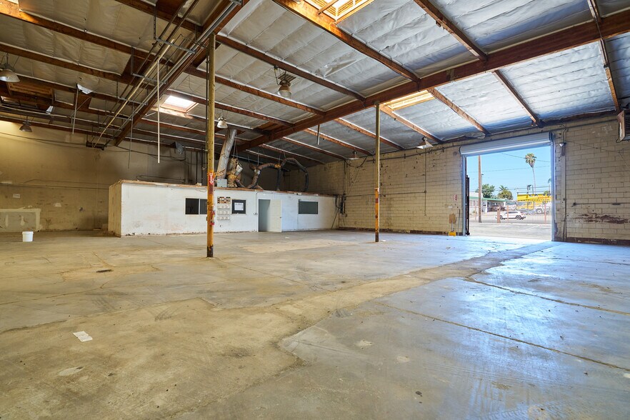 More Photos Of 1200 W El Segundo Blvd, Gardena Manufacturing For Sale