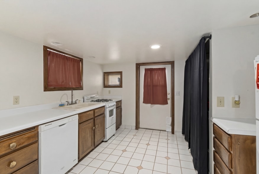 More Photos Of 5680 S 1300 E, Murray Multifamily For Sale