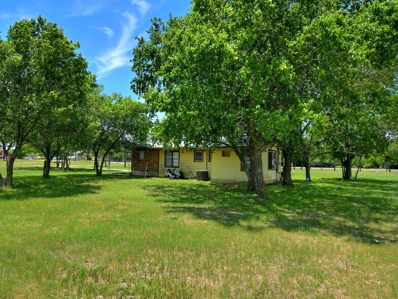 More Photos Of 9270 San Marcos Hwy, Fentress Land For Sale