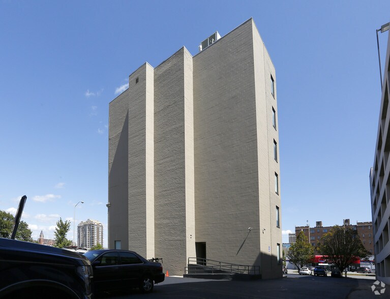 More Photos Of 127 E Michigan St, Indianapolis Loft Creative Space For Lease