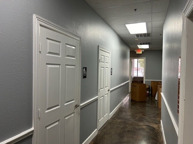 More Photos Of 4500-4506 Highway 6, Sugar Land Freestanding For Lease