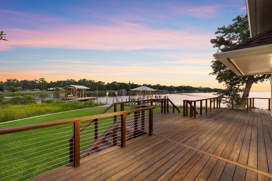 More Photos Of 104 George Ellis Pt, Freeport Land For Sale