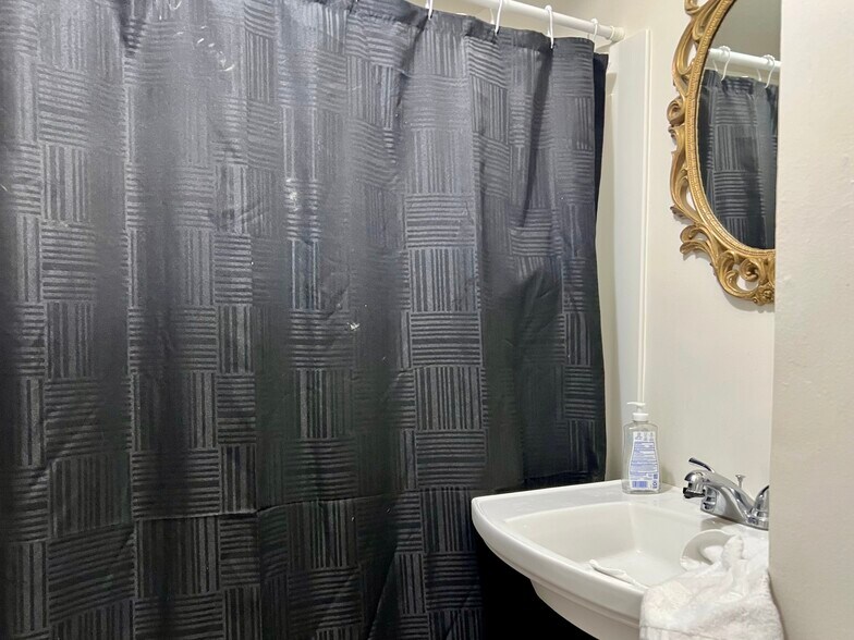 More Photos Of 308 Low St, Bloomington Apartments For Sale