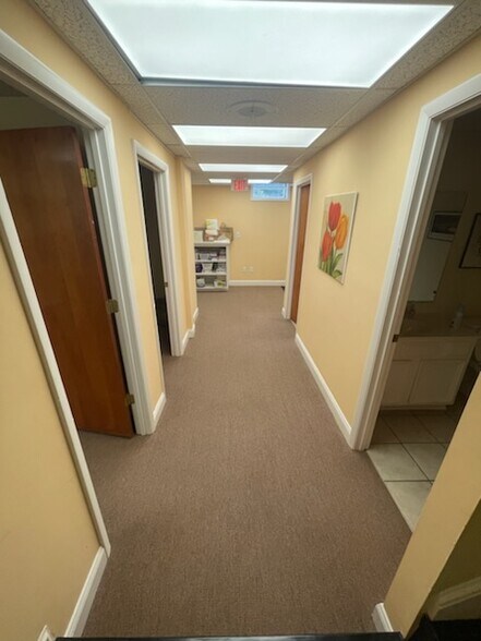 More Photos Of 5100 Bernard Dr, Roanoke Medical For Sale