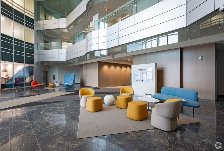 More Photos Of 23 Sunpark Dr SE, Calgary Office For Lease