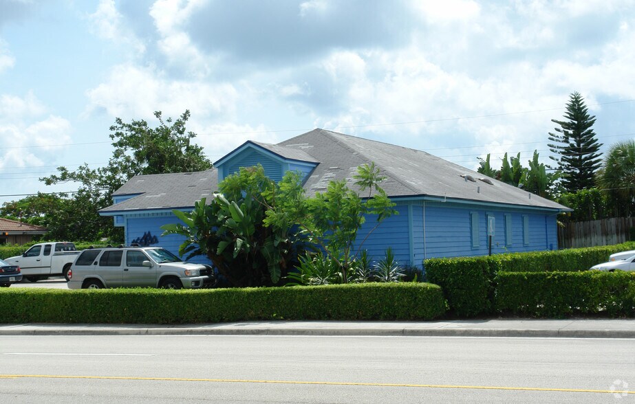 More Photos Of 1541 Prosperity Farms Rd, West Palm Beach Medical For Sale