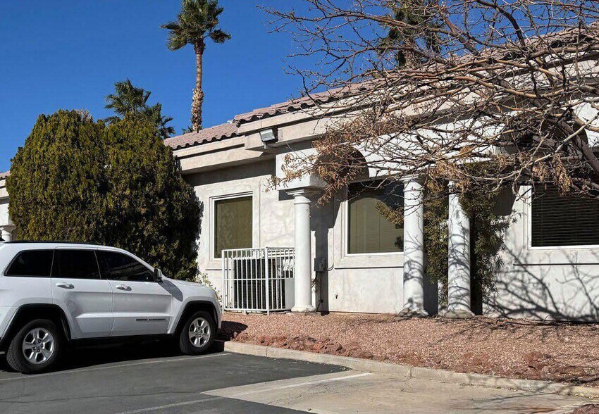 More Photos Of 5852 S Pecos Rd, Las Vegas Office For Sale