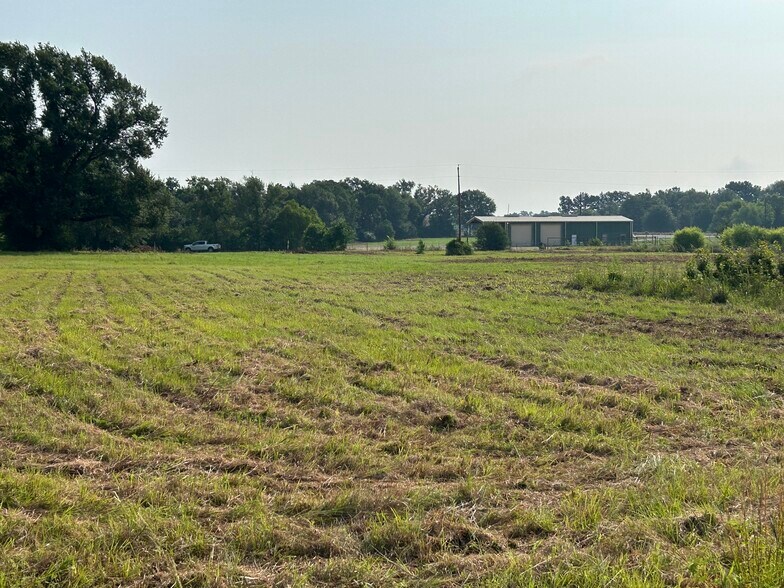 More Photos Of South US Hwy 79/84, Palestine Land For Sale