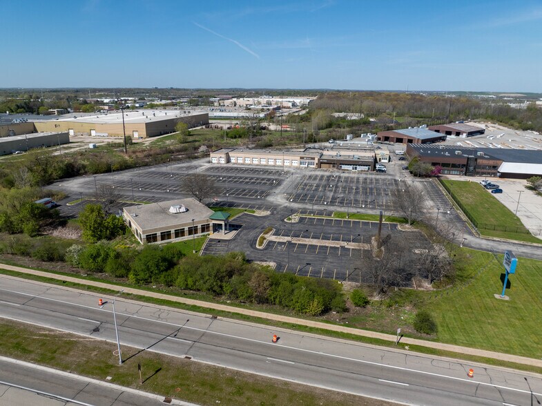 Primary Photo Of 8301 N 76th St, Milwaukee Light Manufacturing For Sale