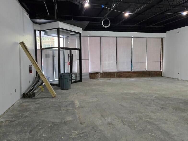 More Photos Of 913 N Market St, Wilmington Apartments For Lease