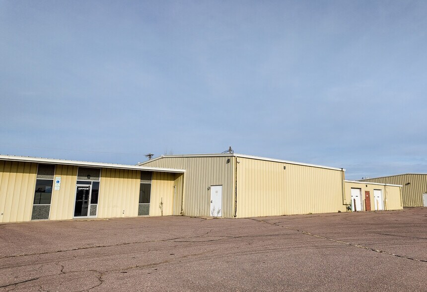 More Photos Of 1409 N K Ave, Sioux Falls Warehouse For Lease