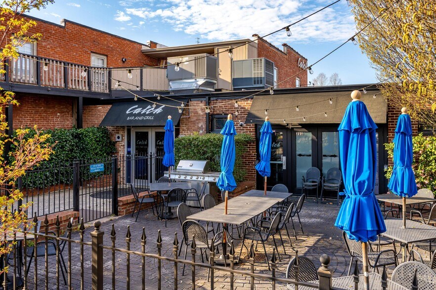 More Photos Of 230 1st St SW, Cleveland Flex For Lease