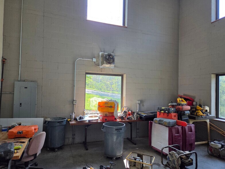 More Photos Of 4378 Craighead Rd, Allison Park Office For Lease