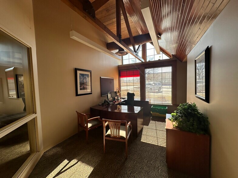 More Photos Of 4695 Quebec St, Denver Storefront Retail Office For Sale